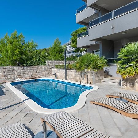 Villa Em Makarska Bagian luar foto