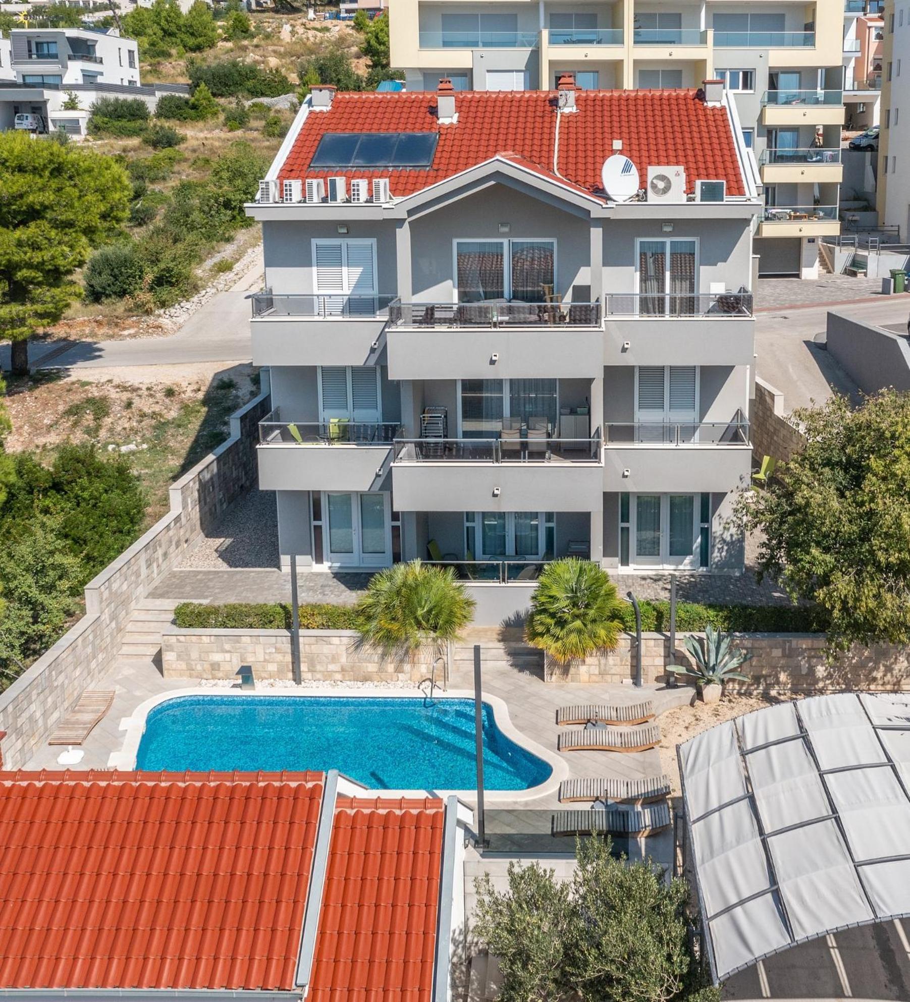 Villa Em Makarska Bagian luar foto