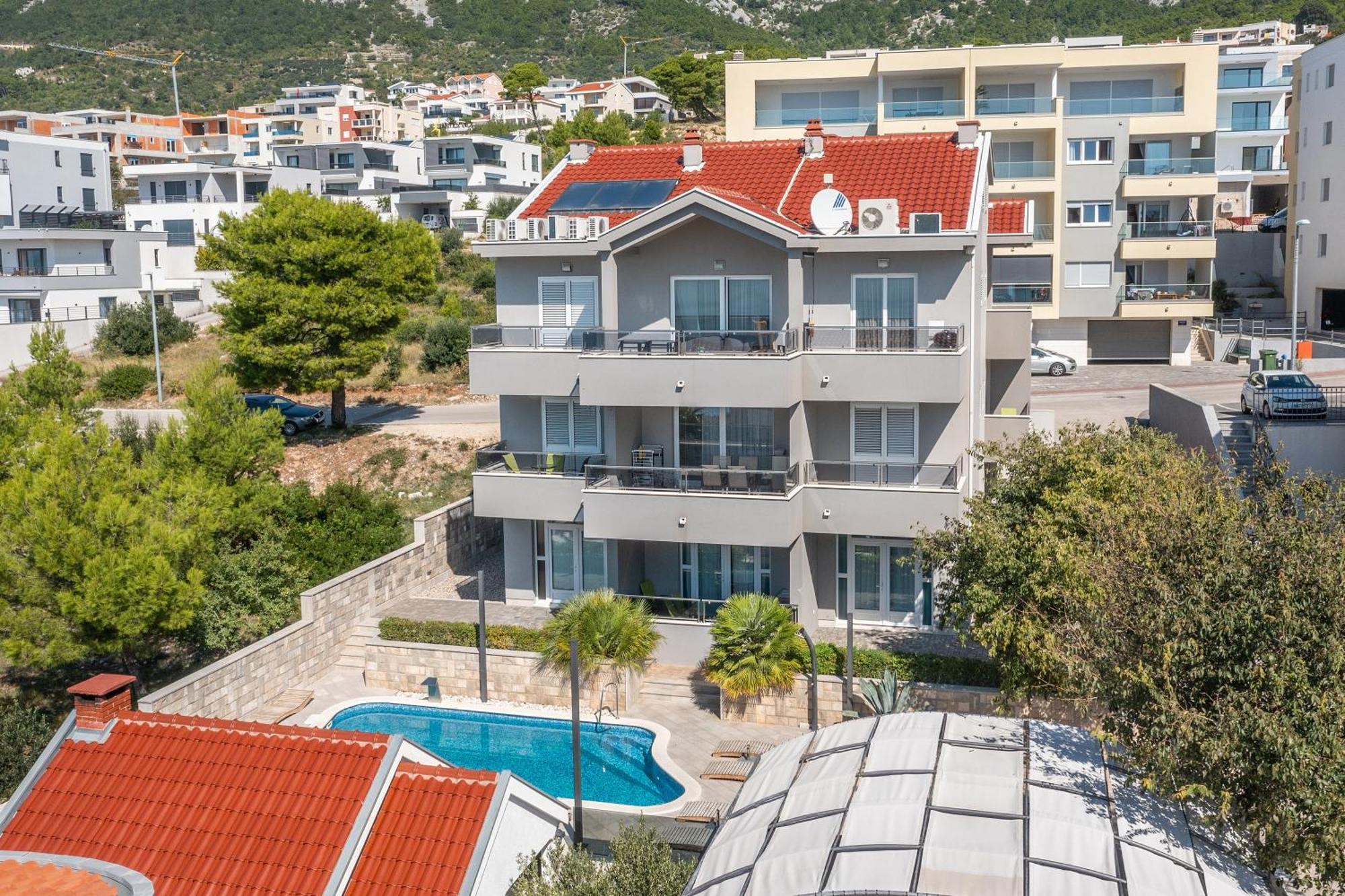 Villa Em Makarska Bagian luar foto