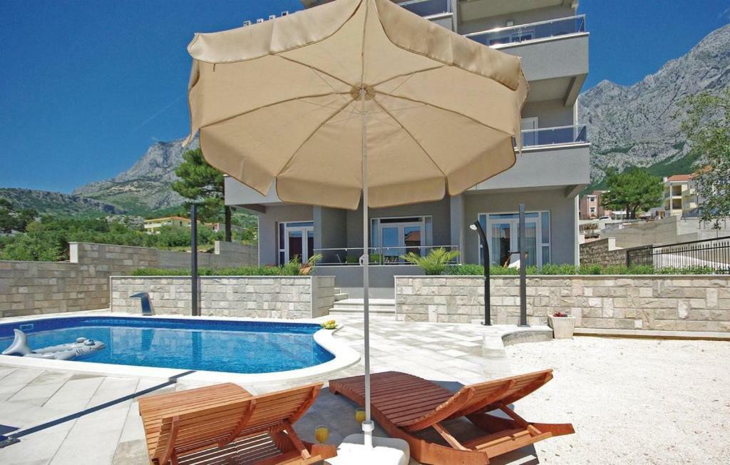 Villa Em Makarska Bagian luar foto