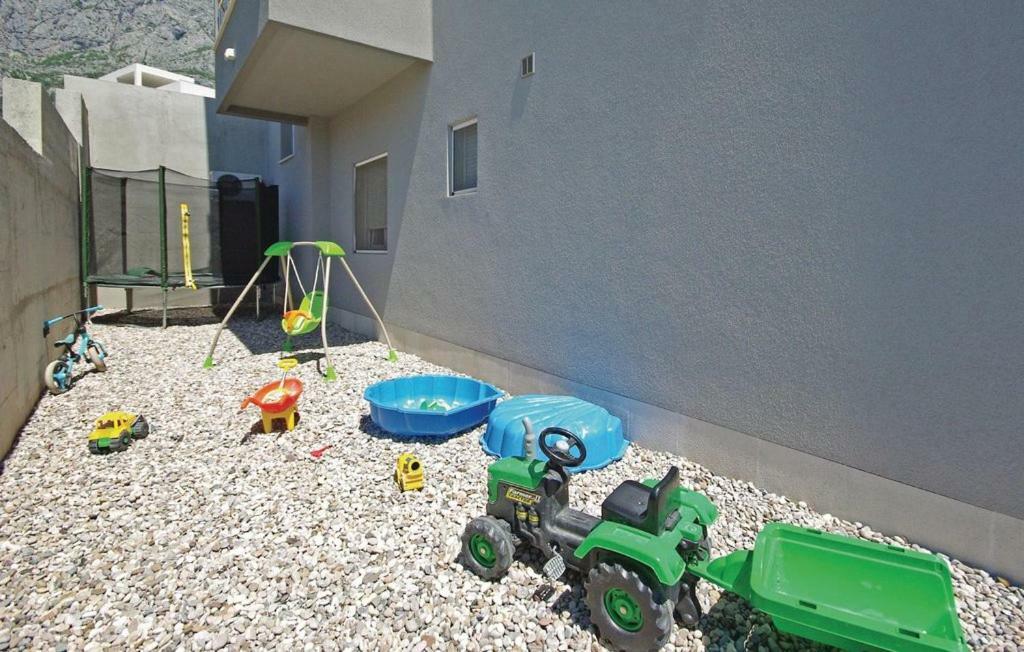 Villa Em Makarska Bagian luar foto