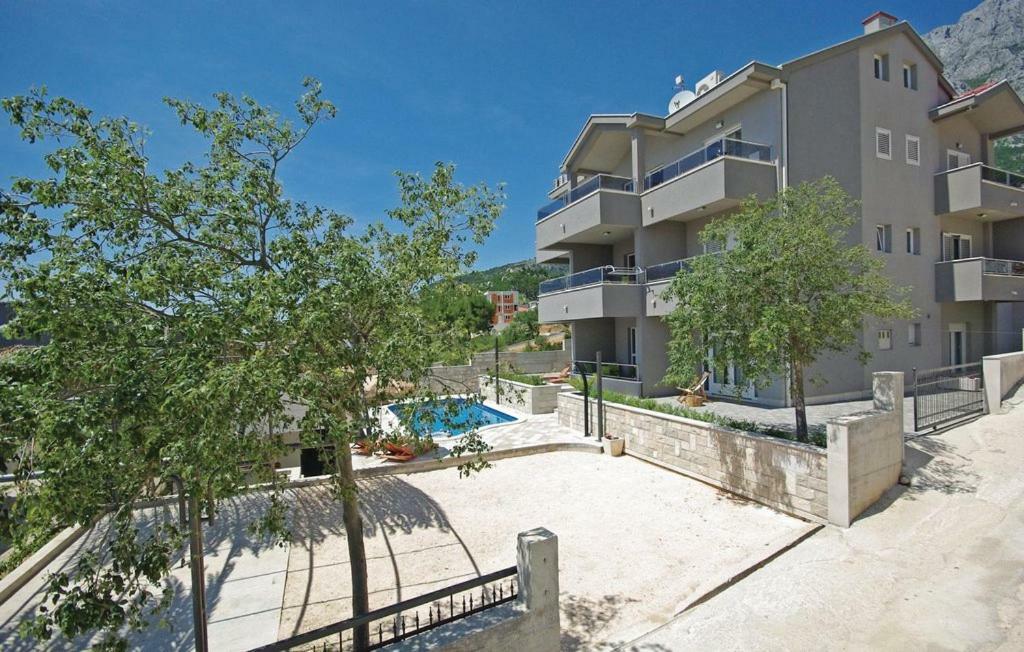 Villa Em Makarska Bagian luar foto