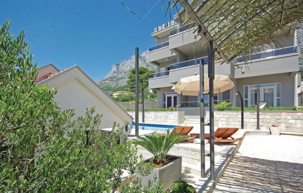 Villa Em Makarska Bagian luar foto