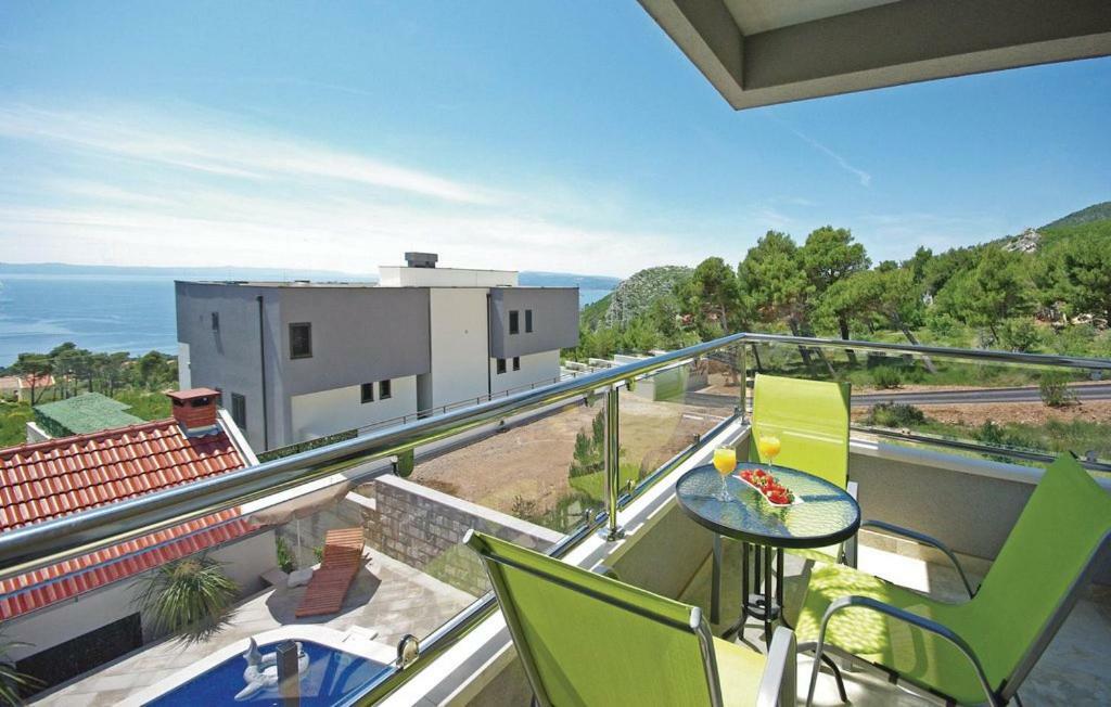 Villa Em Makarska Bagian luar foto