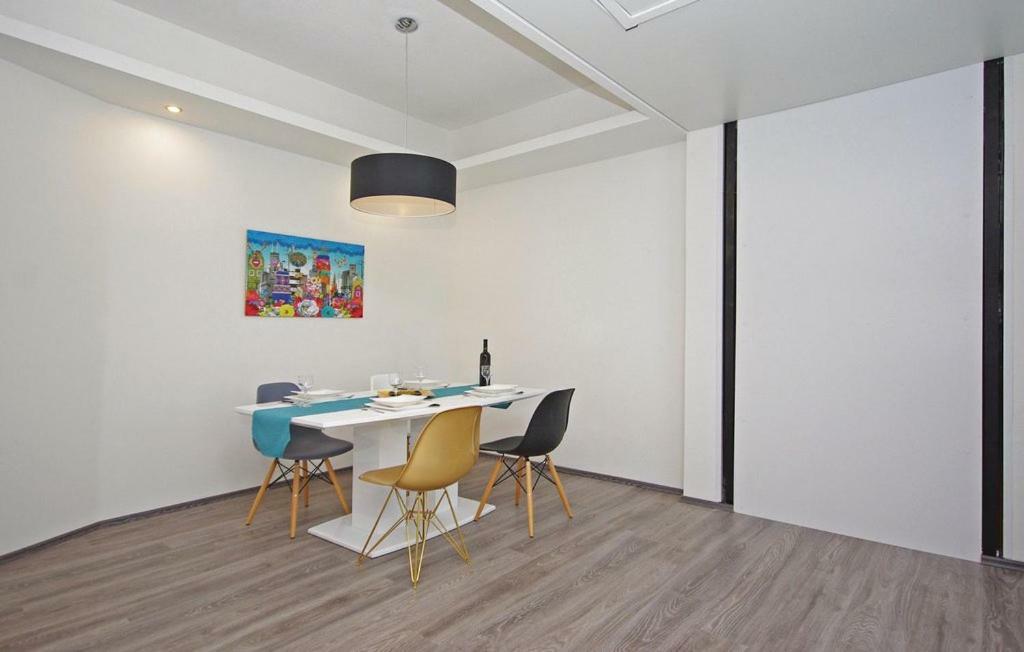 Villa Em Makarska Bagian luar foto