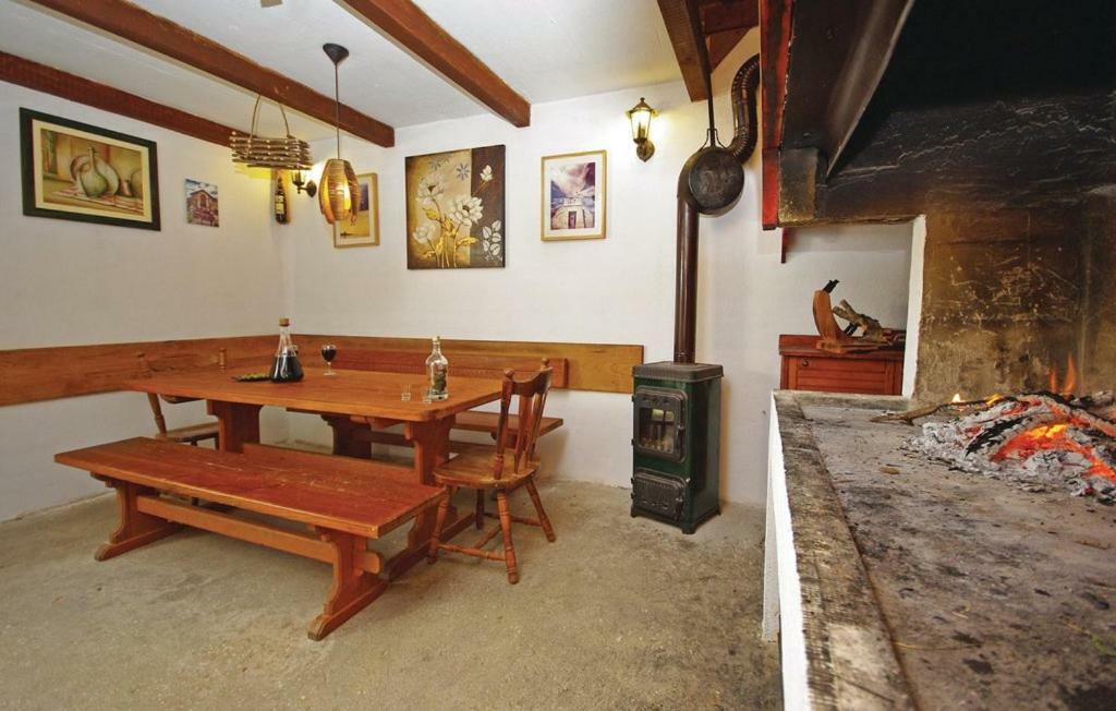 Villa Em Makarska Bagian luar foto