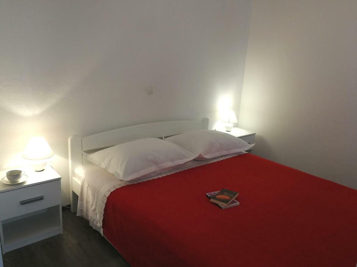 Villa Em Makarska Bagian luar foto